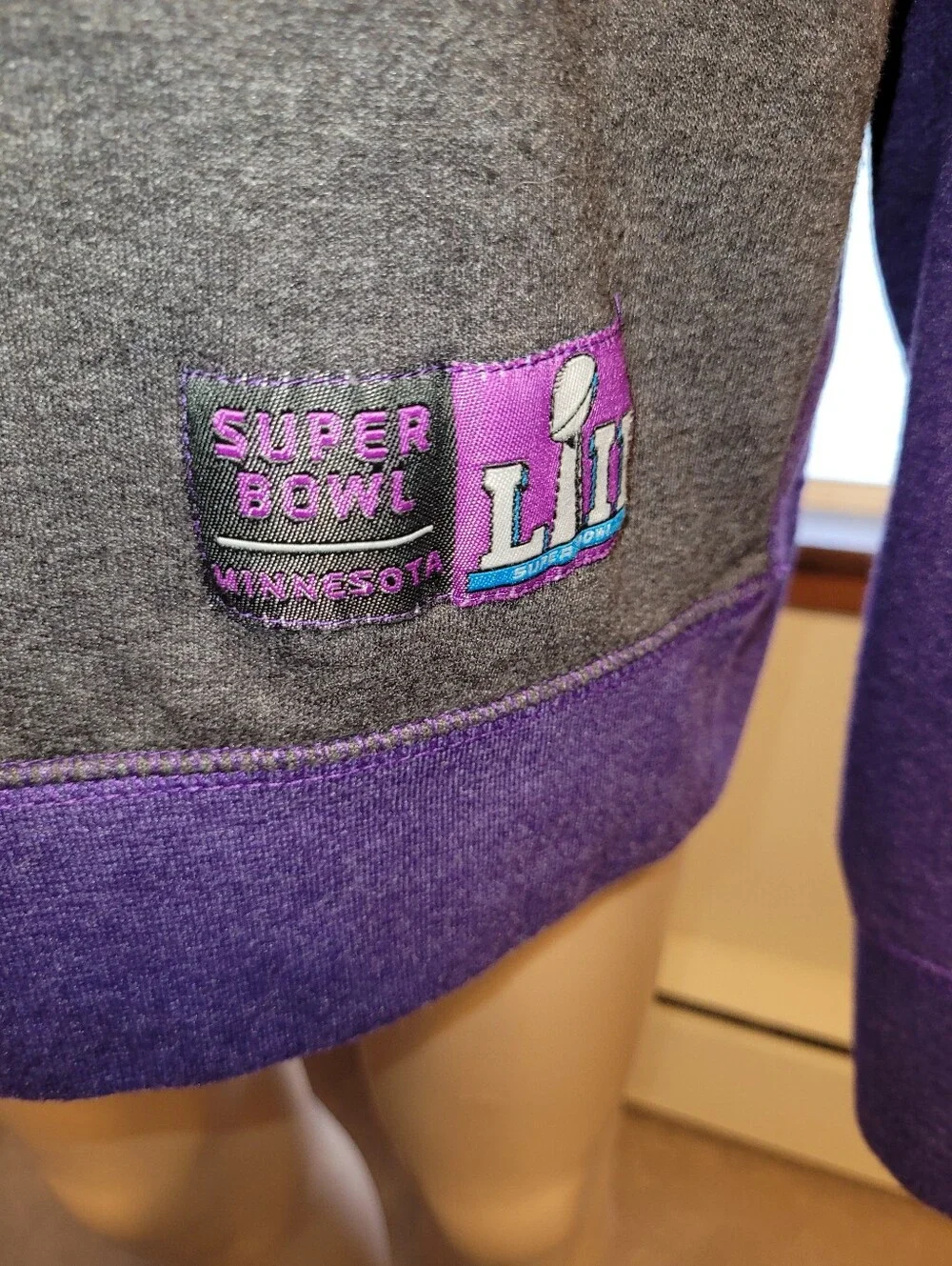 NFL - Purple and Gray Super Bowl LII Crewneck Sweatshirt. Size L.